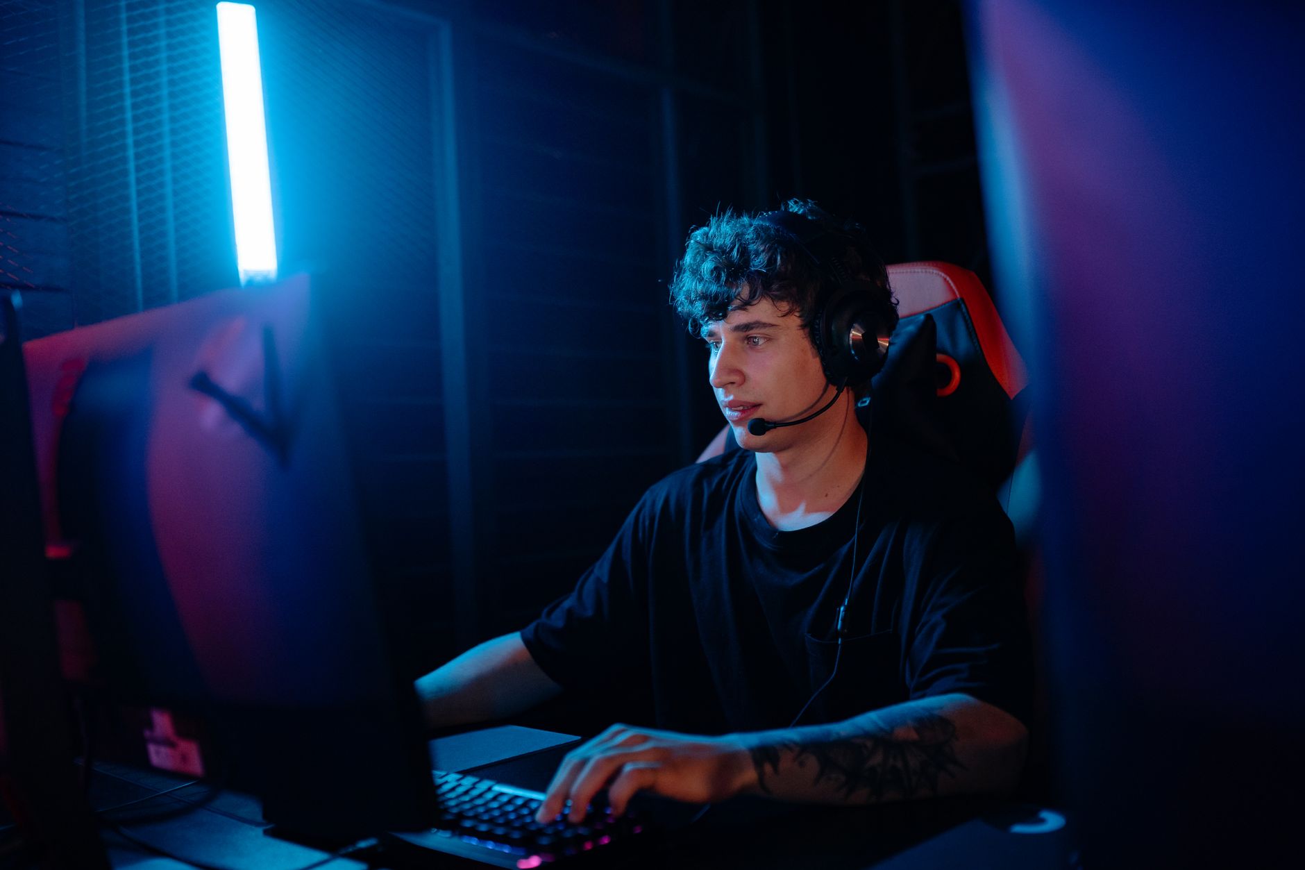 Gamer mit Headset